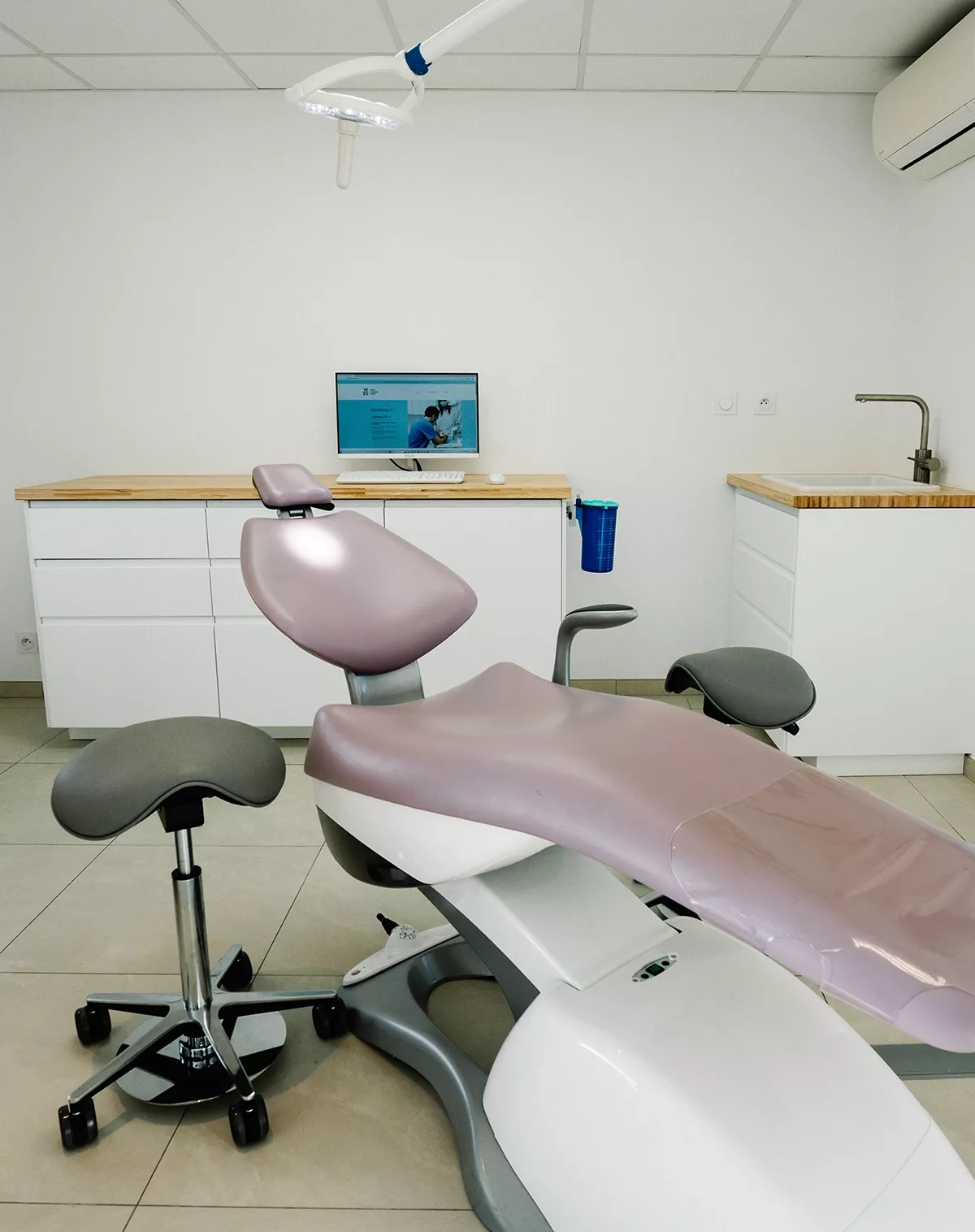 Salle de chirurgie dentaire du Dr Guillot à Cornillon